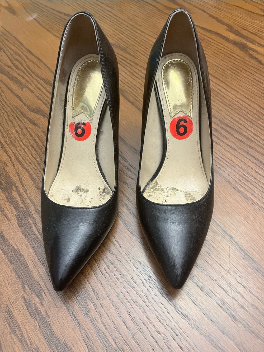 Marc Fisher Classic Black Pointed-Toe Women's Pumps - Size 6